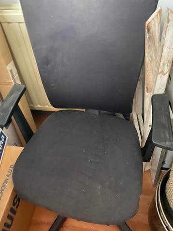 Gratis een zwarte bureaustoel Elst GLD