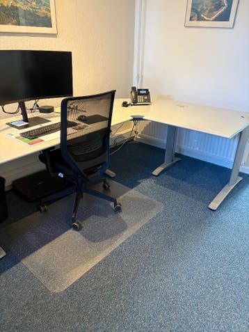 Bureau  Gratis af te halen