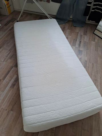 Eenpersoons matras, gebruikt Gratis