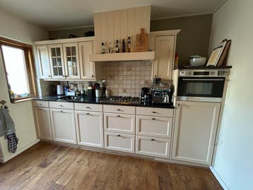 Complete keuken met apparatuur (excl. greepjes)