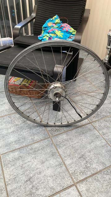 Te koop fietsvoorwiel