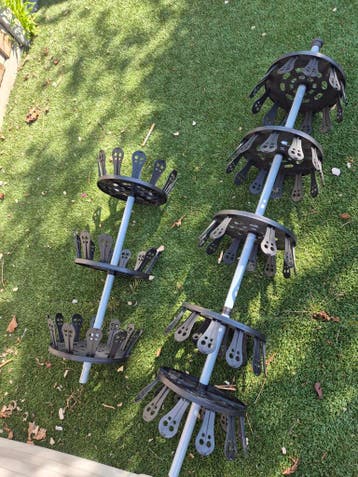 Plafon rek voor schoenen.