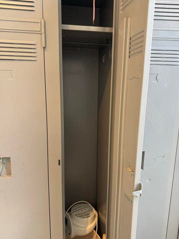 3x Industriële kasten - Lockers - Opbergkasten