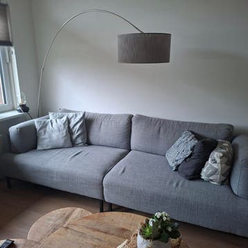 Gratis af te halen: Grijze 3-zitsbank van Woood