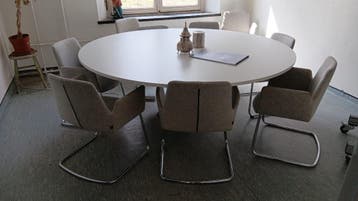 Ronde vergadertafel wit – gratis – 140cm diameter