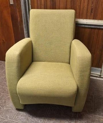 Gratis 2 stevige fauteuils