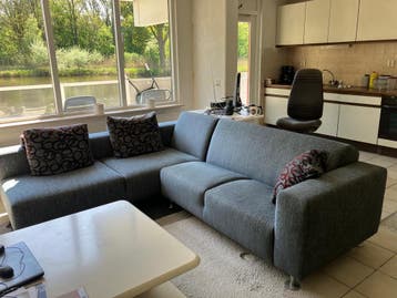 Gratis Hoekbank grijsblauw - Goede staat, wat verkleurd