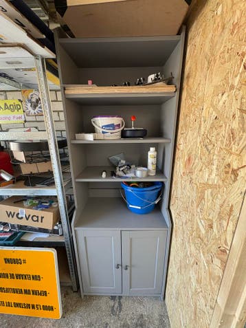 Grijze kast zo goed als nieuw, vandaag ophalen! Gratis!