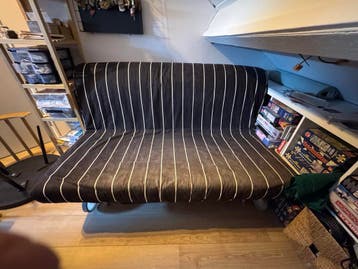 Slaapbank met 2 kussens - ideaal voor logees