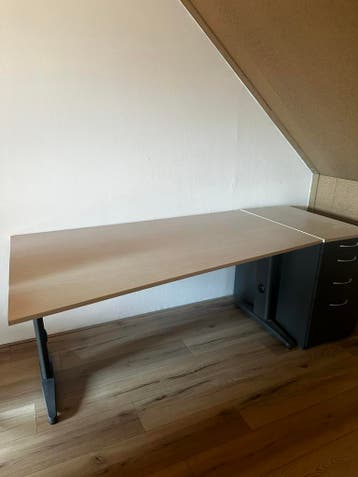 Werkbureau met ladekast