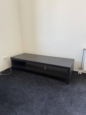 Tv meubel (GRATIS AF TE HALEN)