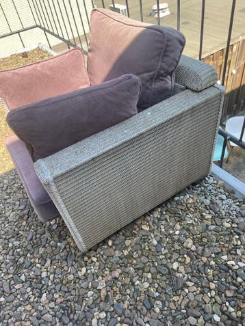 Gratis: Twee rotan stoelen met kussens - Eindhoven