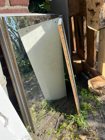 5 Houten planken met spiegels