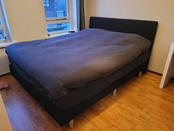 Zwart tweepersoons boxspringbed met hoofdbord 1.60 x 2.00