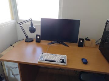 Bureau 155x67 cm - gratis op te halen