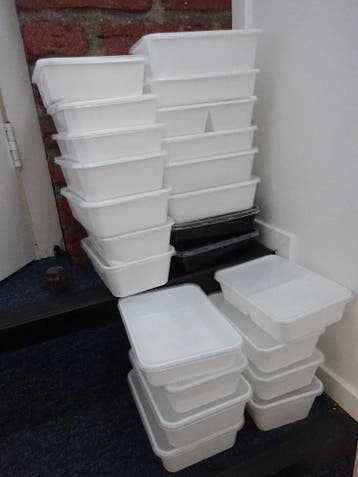 ( nr. 362 )  plastic trommeltjes