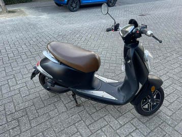Monasso Grace Scooter Gratis op te halen