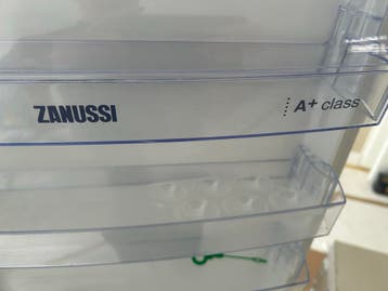 Koel-vriescombinatie 178cm hoog, sleepdeursysteem Zanussi