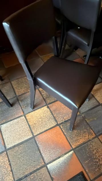 Gratis 130 stoelen