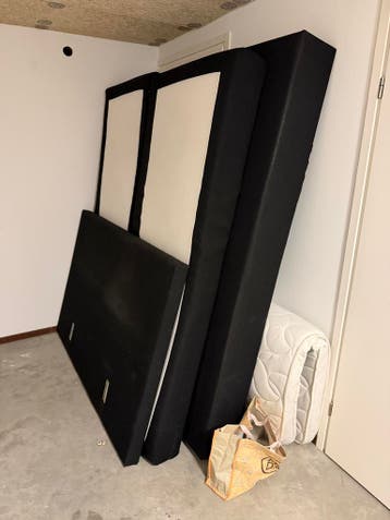 Tweepersoonsbed 160x200 met topper matras