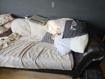 Shisha 4 persoons bank met poef