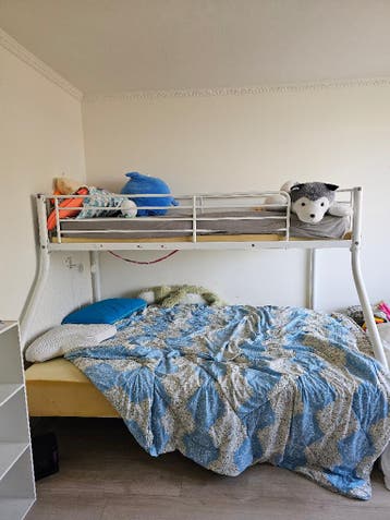 Bunk bed ikea 3 persons FREE moving