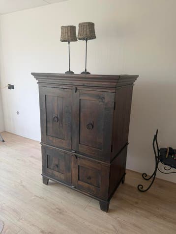 Houten tv kast, moet snel weg!