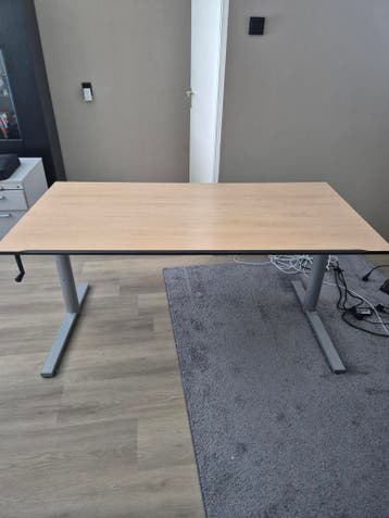 Verstelbaar bureau 160x80cm - Gratis af te hal