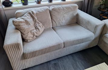 2 bankstellen (ook los van elkaar op te halen)