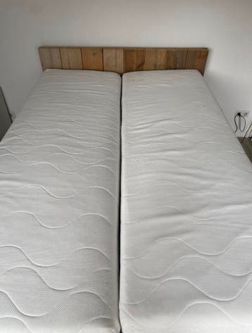 Gratis twee 1 persoonsmatrassen