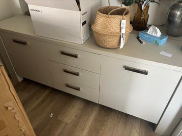 Dressoir 220cm breed in zeer goede staat