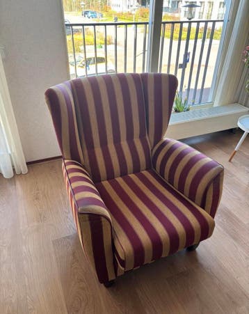 oorfauteuil met streepdessin