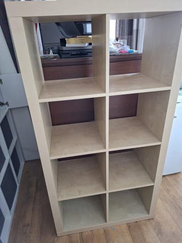 Vakkenkast met bureau - Handig en compact