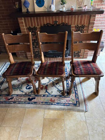 Eethoek met stoelen donker eiken