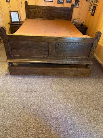 Tweepersoonsbed donker eiken 1:50 breed