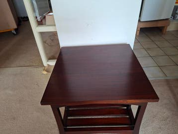 GRATIS houten salontafel met opbergplank