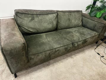 3-zits bank groen (en deels verkleurd), gratis af te halen