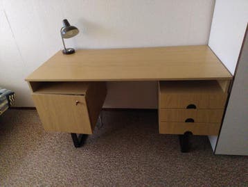 Gratis ophalen Buro lengte 1.35 breed 0.60