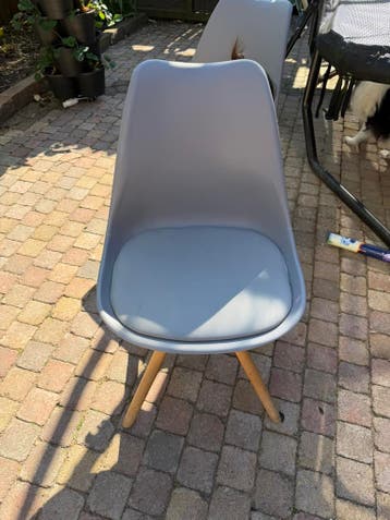 4 grijze stoelen, gratis ophalen