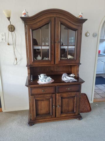 Dressoirkast, gratis