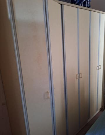 Kledingkast ca. 195 x 175 gratis!!