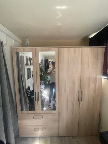 Gratis kledingkast met spiegel en lades - 179x199x58 cm