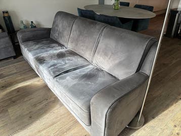 Gratis af te halen: Comfortabele bank, nog een ronde mee!