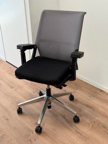 Bureaustoel gratis op te halen