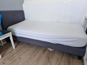 Eenpersoonsbed grijs 200x90 cm GRATIS