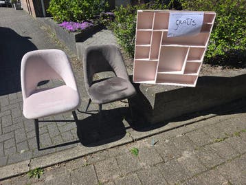 Stoelen gratis af te halen