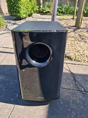 Onkyo tuner versterker en basreflex box