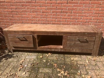 GRATIS af te halen: Net bruin TV-meubel (houtlook)