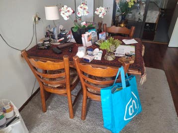 Eettafel met 4 stoelen - gratis op te halen