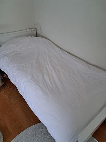 Gratis!! Net wit éénpersoonsbed